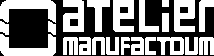 Logo comportant les mots atelier manufactoum en blanc sur fond noir avec un dessin carré stylisé à gauche.