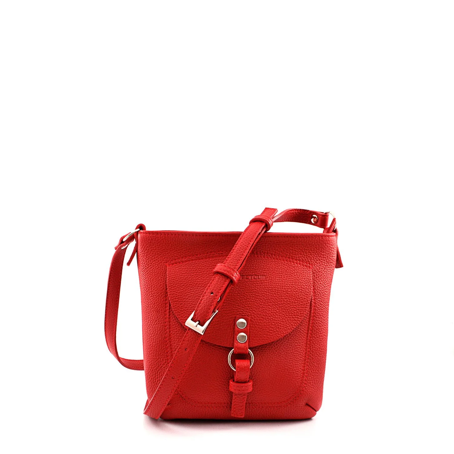 Un sac à bandoulière en cuir rouge avec une poche à rabat et une boucle.