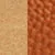 Gros plan de deux surfaces texturées côte à côte : la gauche est marron clair et lisse, tandis que la droite est orange foncé et rugueuse avec un motif ondulé.