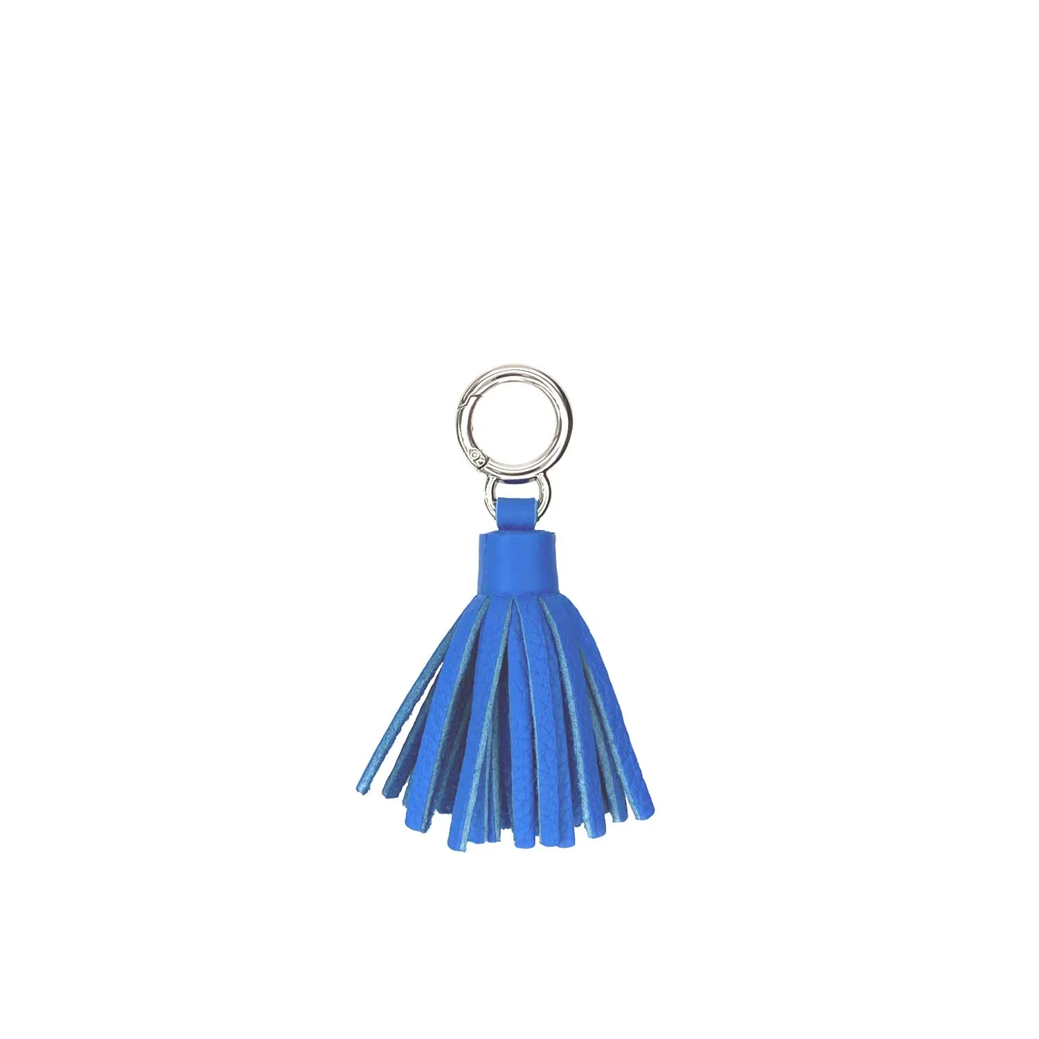 Un porte-clés à pompon bleu avec un anneau argenté.