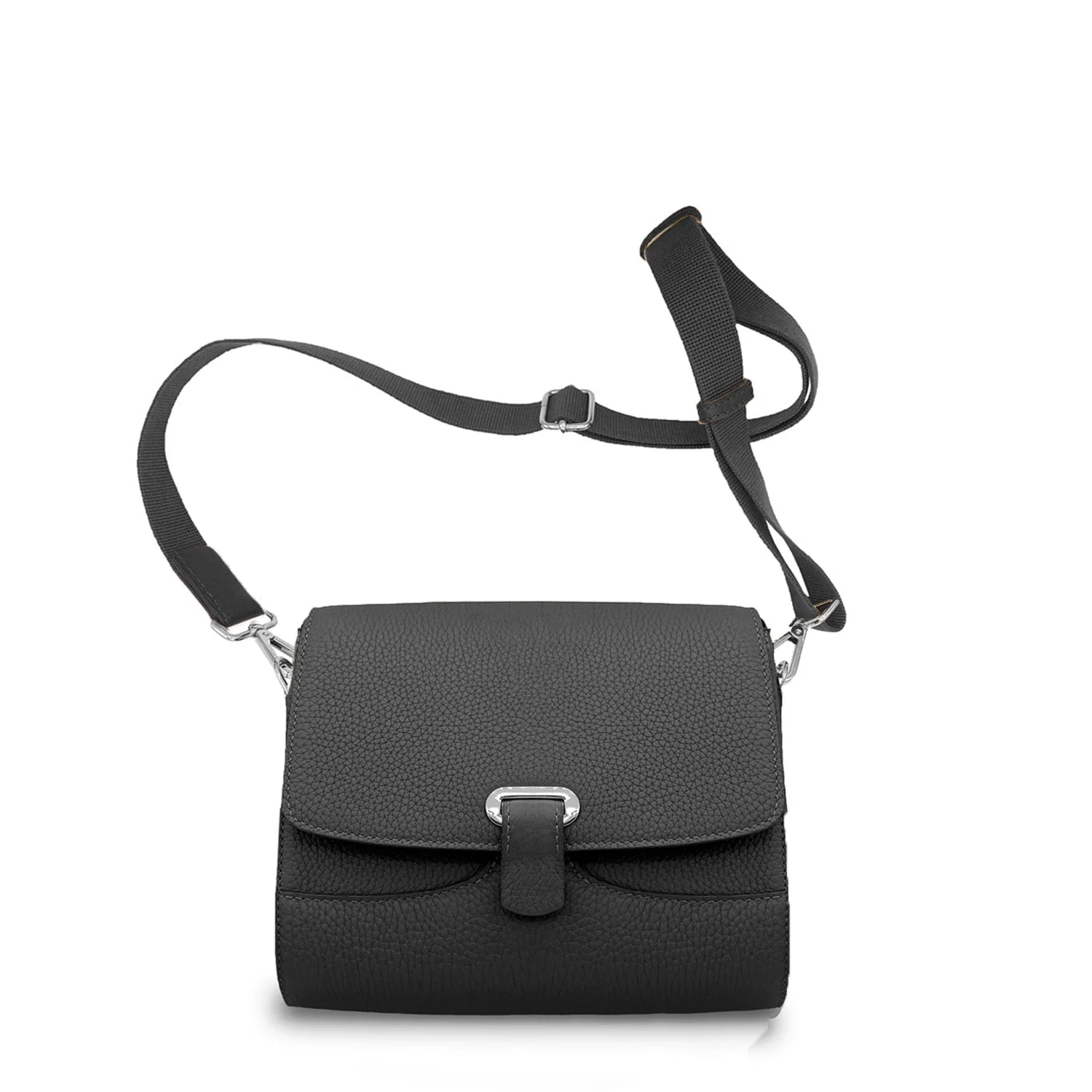 Le SAM est un sac bandoulière en cuir noir doté d'une boucle argentée et d'une bandoulière réglable, présenté sur un fond blanc.